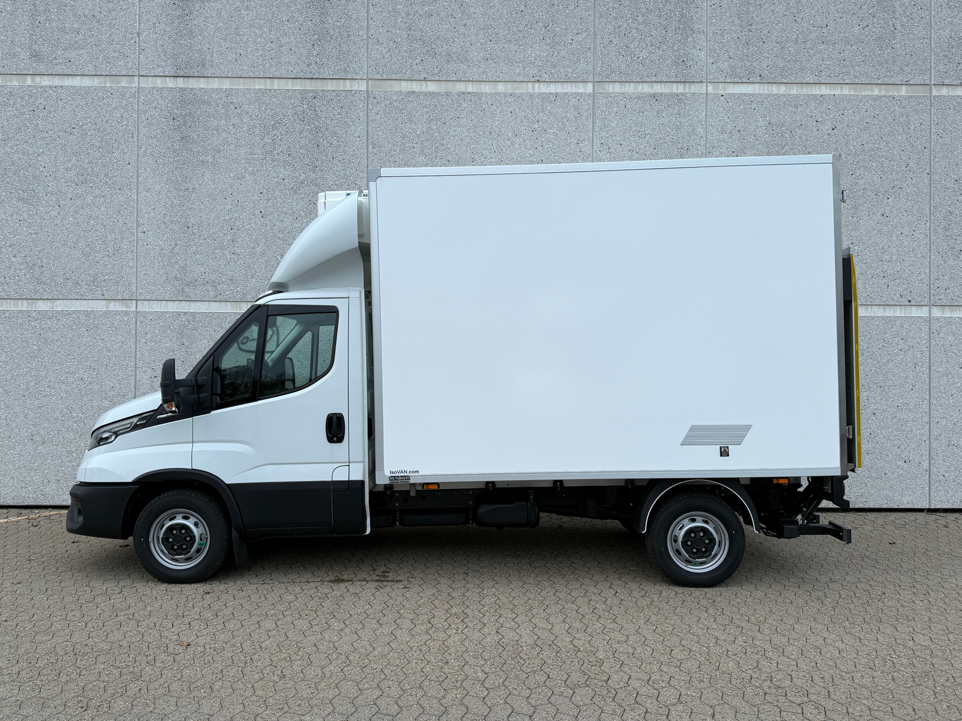 Iveco Daily 3,0 35S18 3750mm D 180HK Ladv./Chas. 8g Aut.