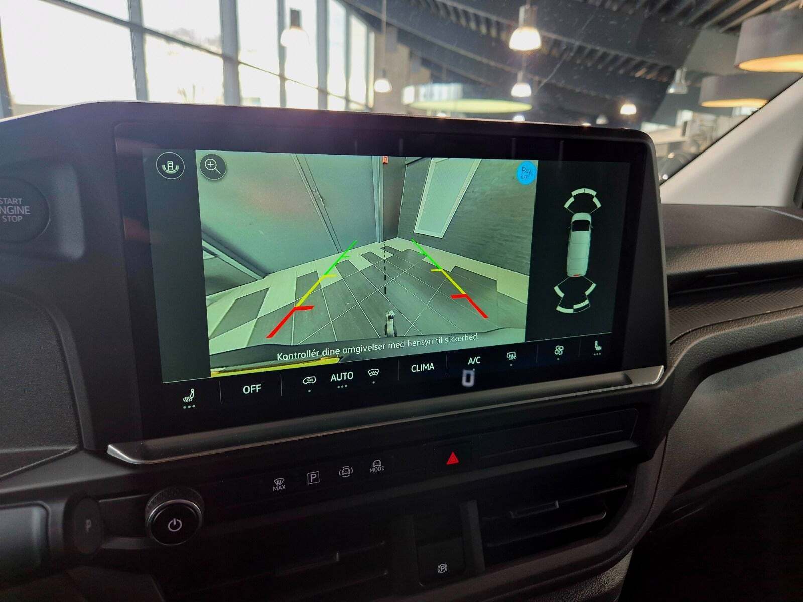 Sort VW e-Transporter fra 2025