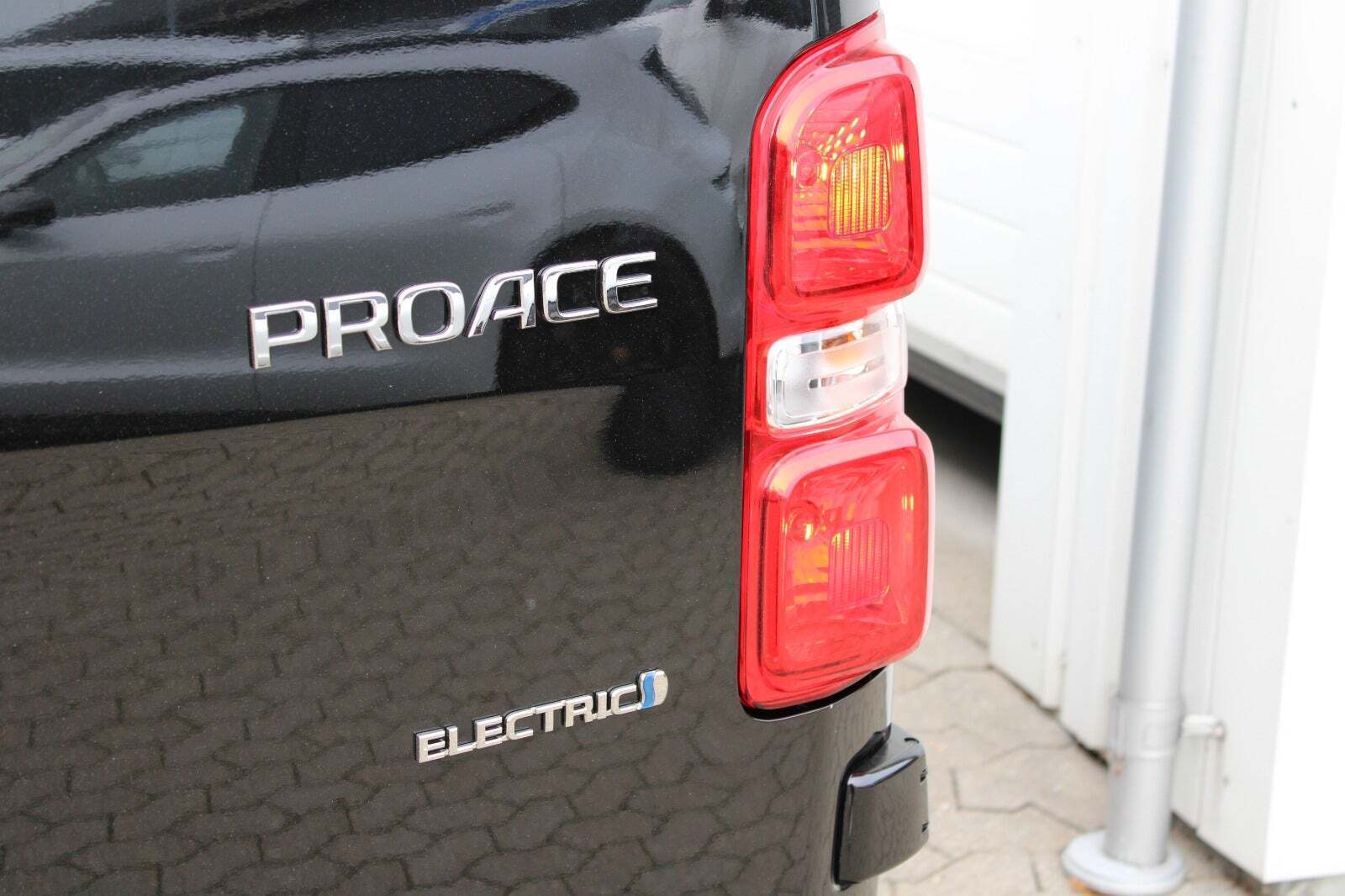 Sort Toyota ProAce fra 2025