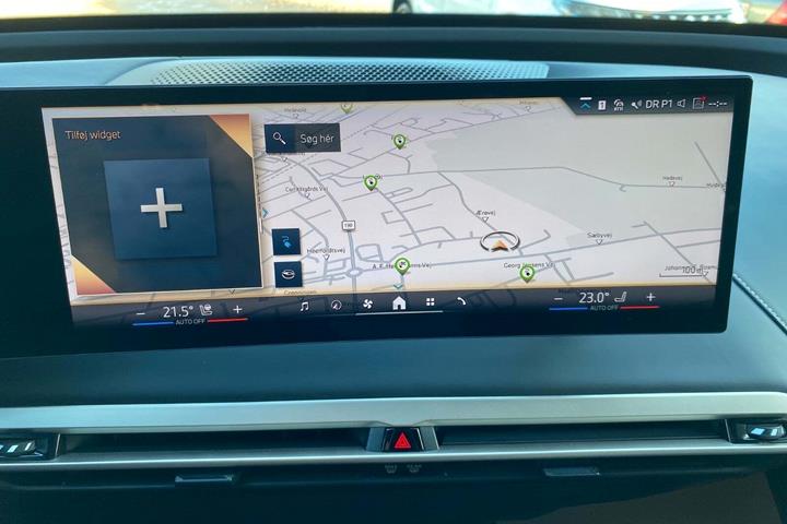 Hvid BMW iX fra 2023