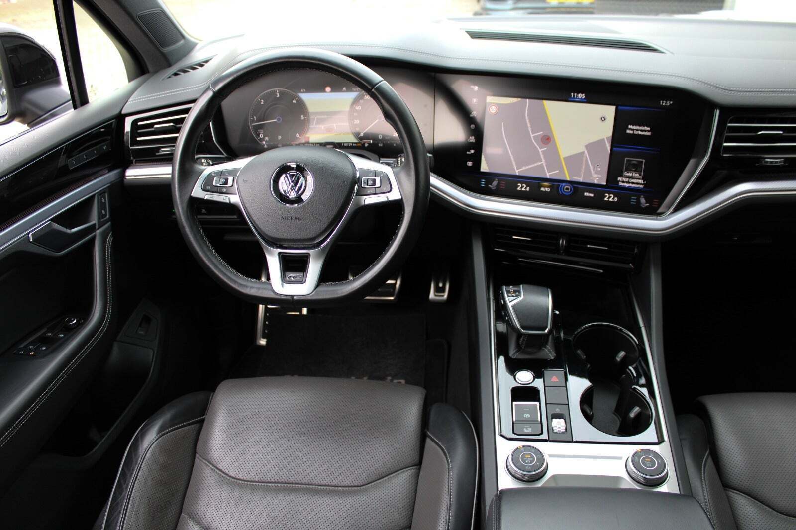 VW Touareg 3,0 TDi 286 R-line aut. 4Motion Van