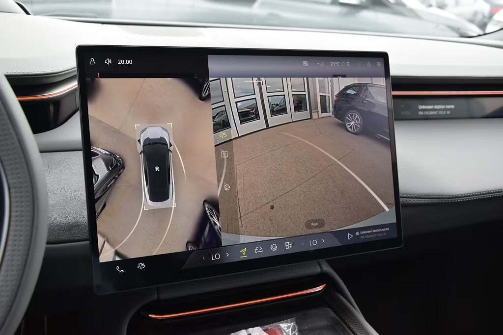 Grå Lotus Emeya fra 2024