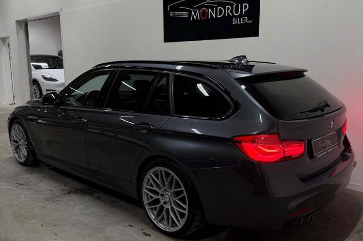 Grå BMW 330d fra 2018