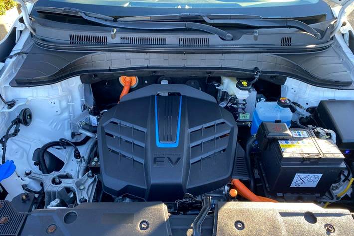 Hvid Hyundai Kona fra 2023