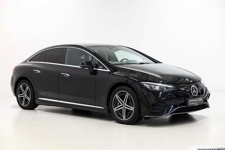 Sort Mercedes EQE350 fra 2024