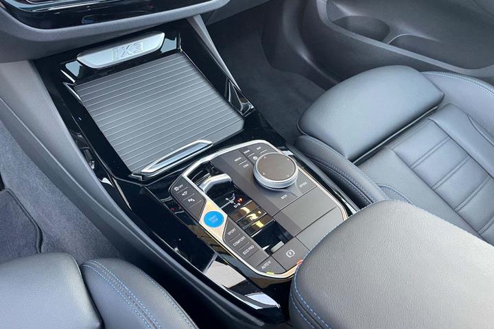 undefined BMW iX3 fra 2023