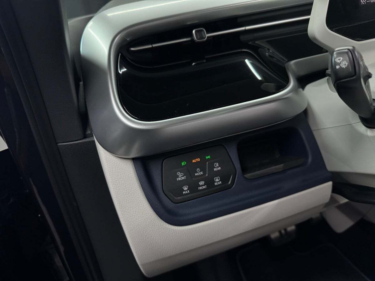 Blå VW ID.Buzz fra 2022