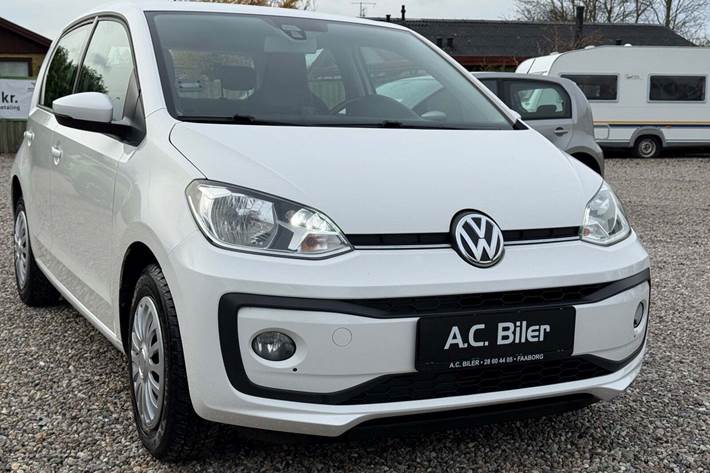 Hvid VW UP! fra 2018 set udefra