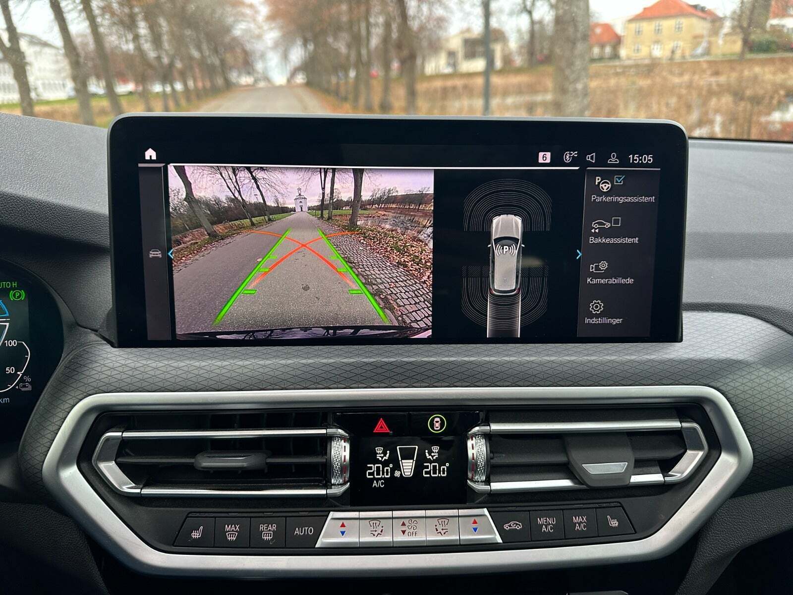 Grå BMW X3 fra 2022