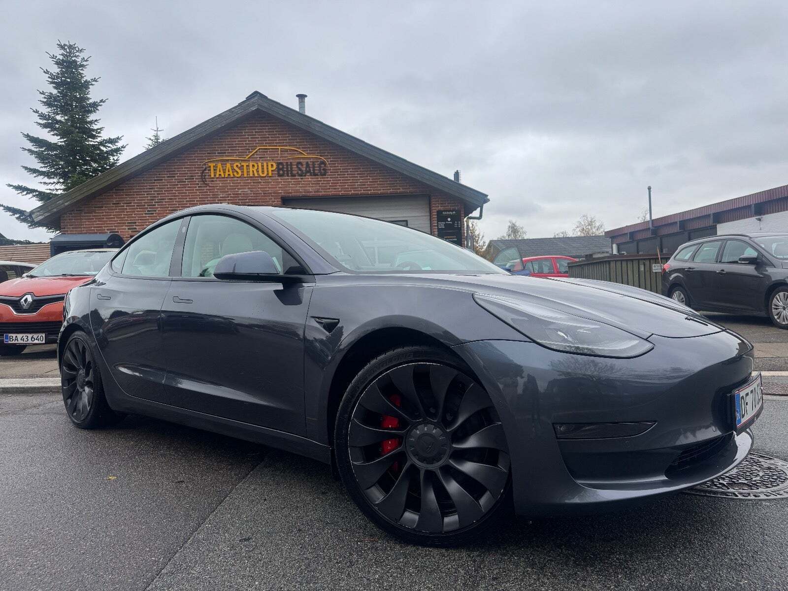 Tesla Model 3 Performance AWD