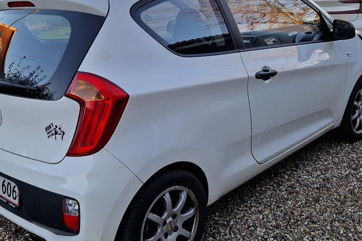 Hvid Kia Picanto fra 2014
