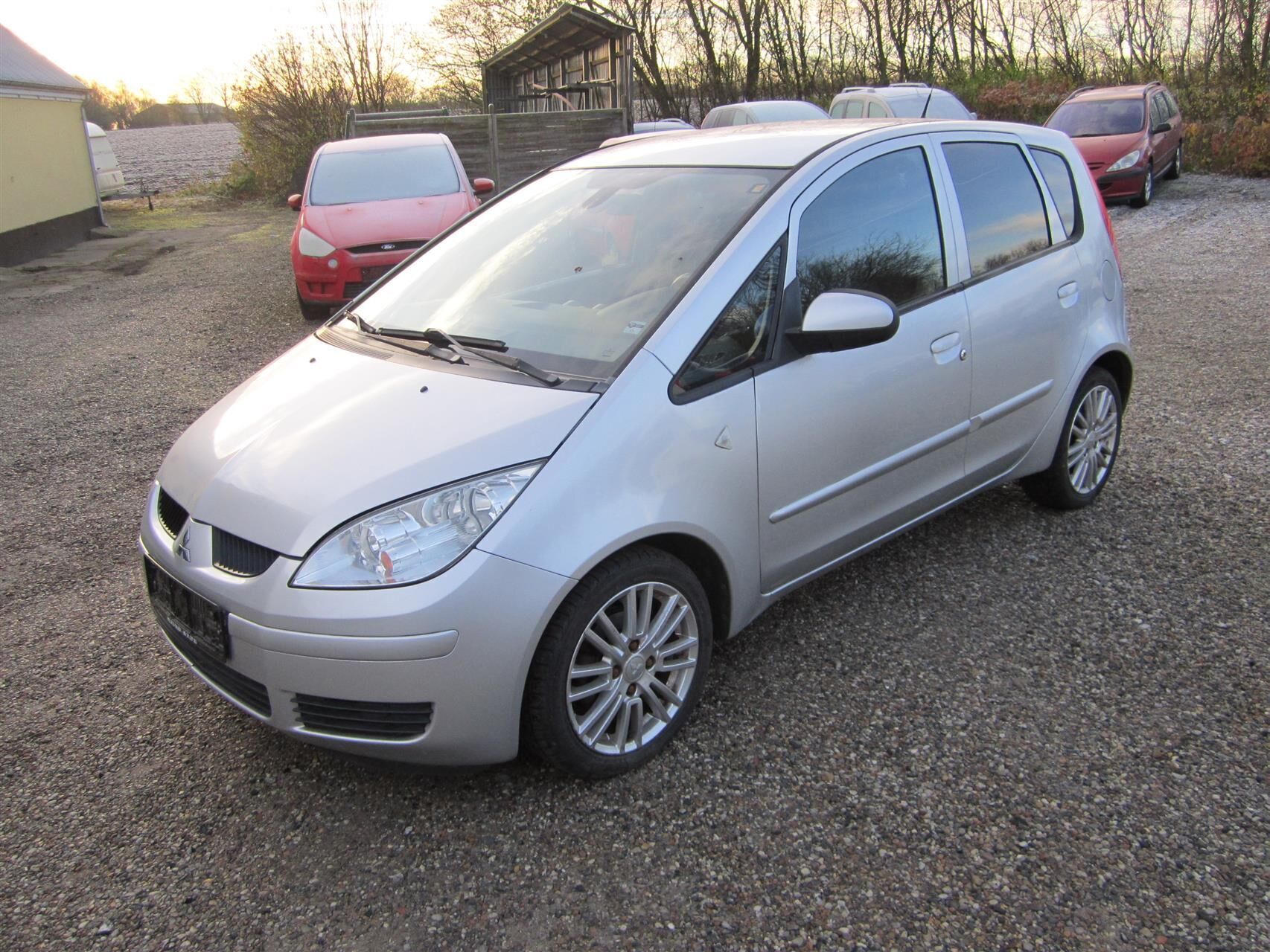 Mitsubishi Colt 1,5 Cash CP 109HK 5d