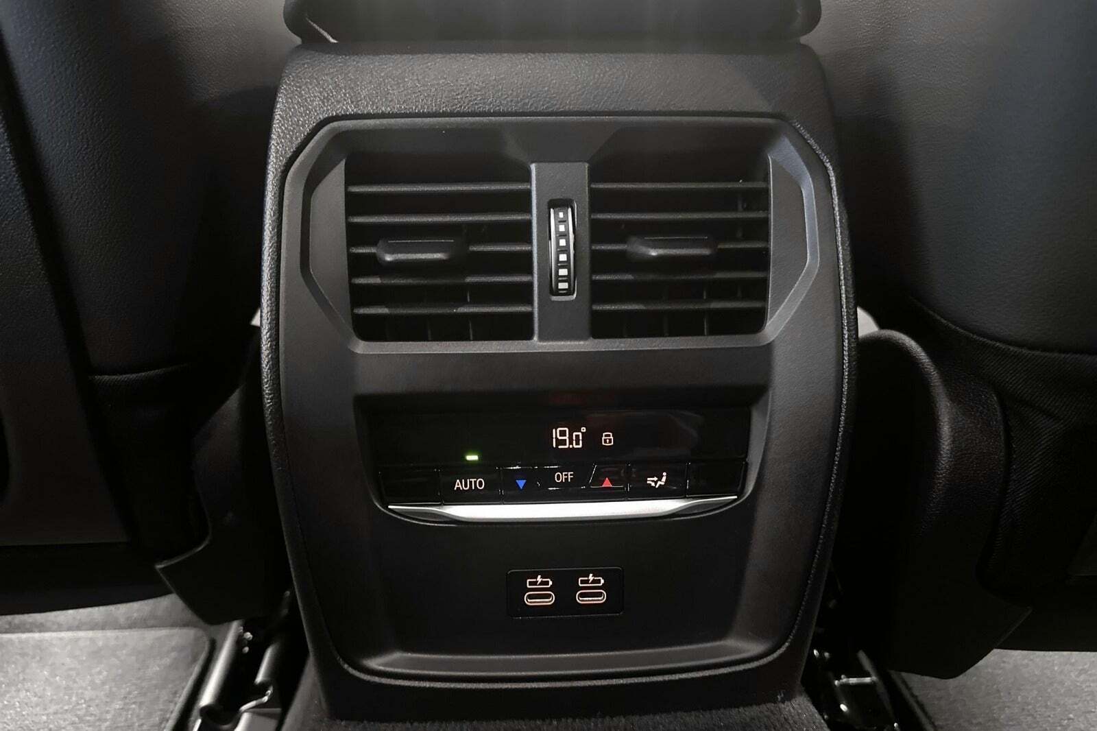 Grå BMW i4 fra 2024