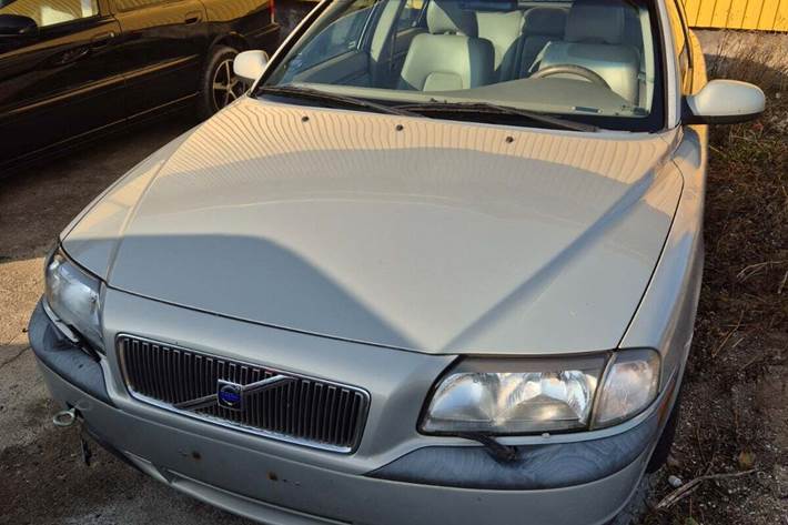 Beige Volvo S80 fra 2001