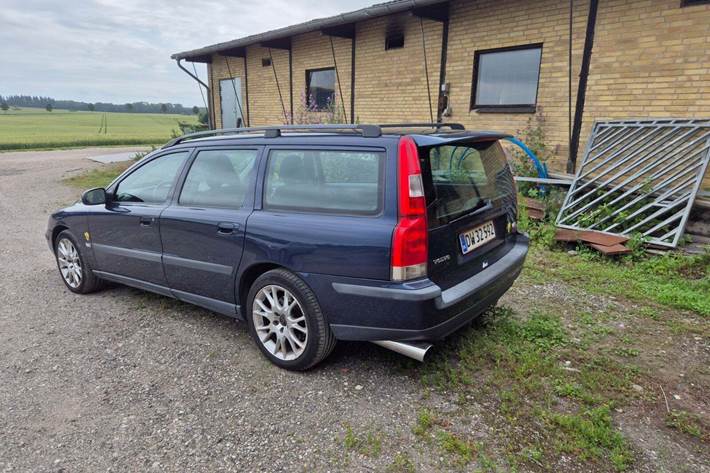 Lilla Volvo V70 fra 2001
