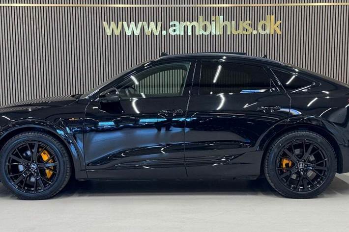 Sort Audi e-tron fra 2022