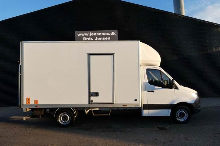 Hvid Mercedes Sprinter 317 fra 2022