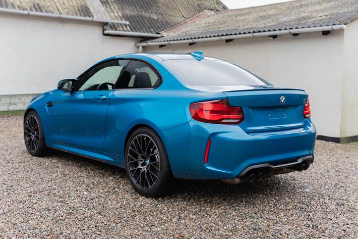 Blå BMW M2 fra 2019