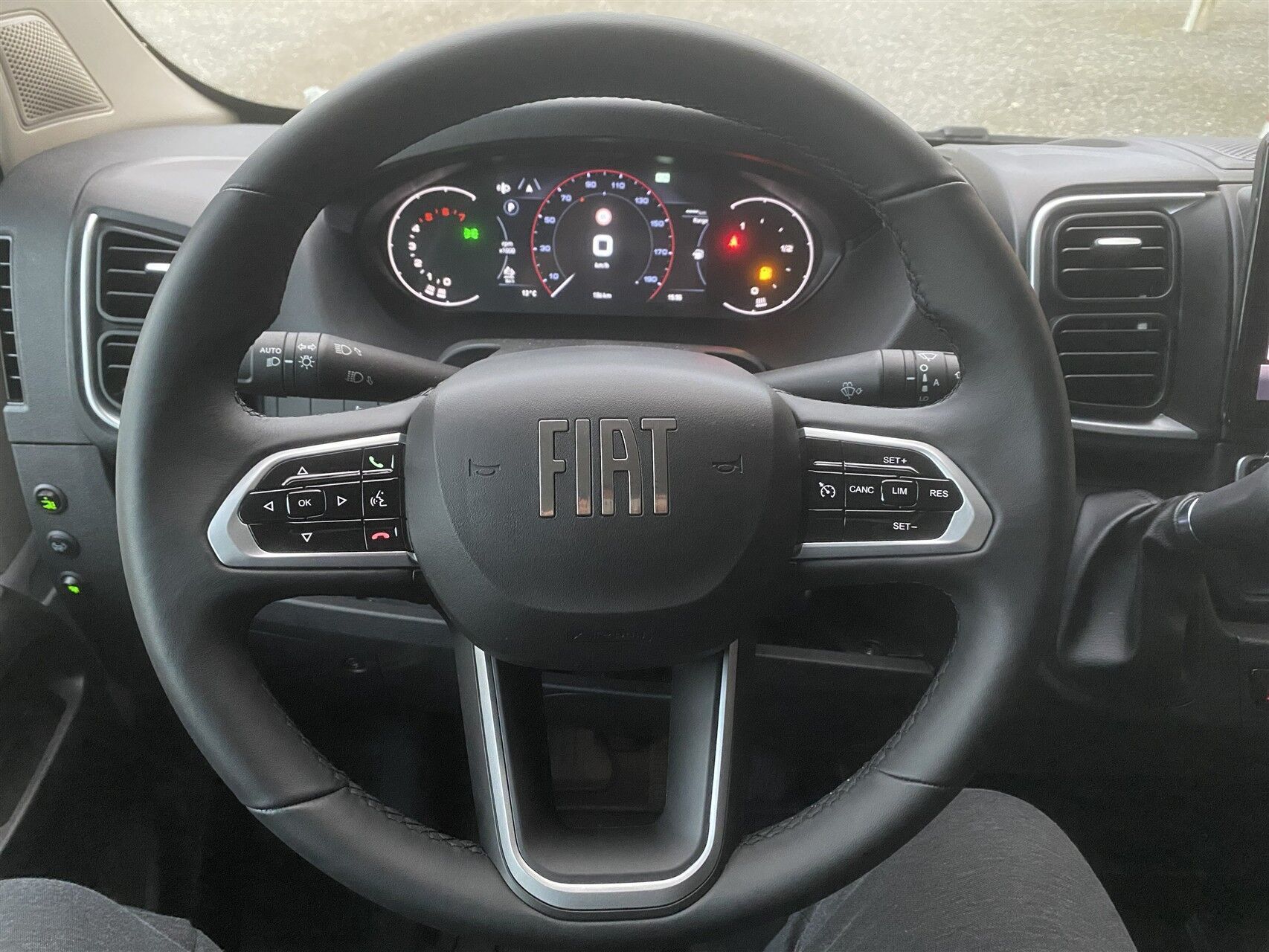 Hvid Fiat Ducato fra 2025