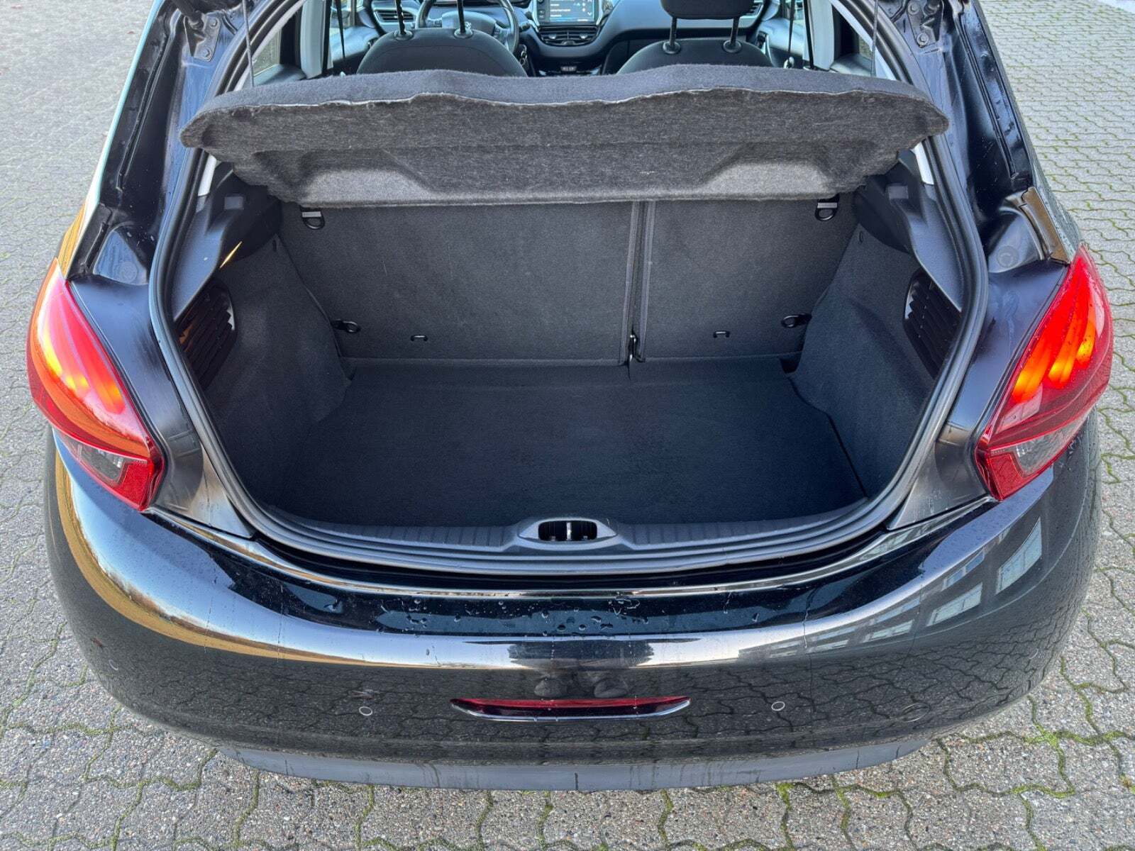 Peugeot 208 1,2 VTi 82 Active Sky