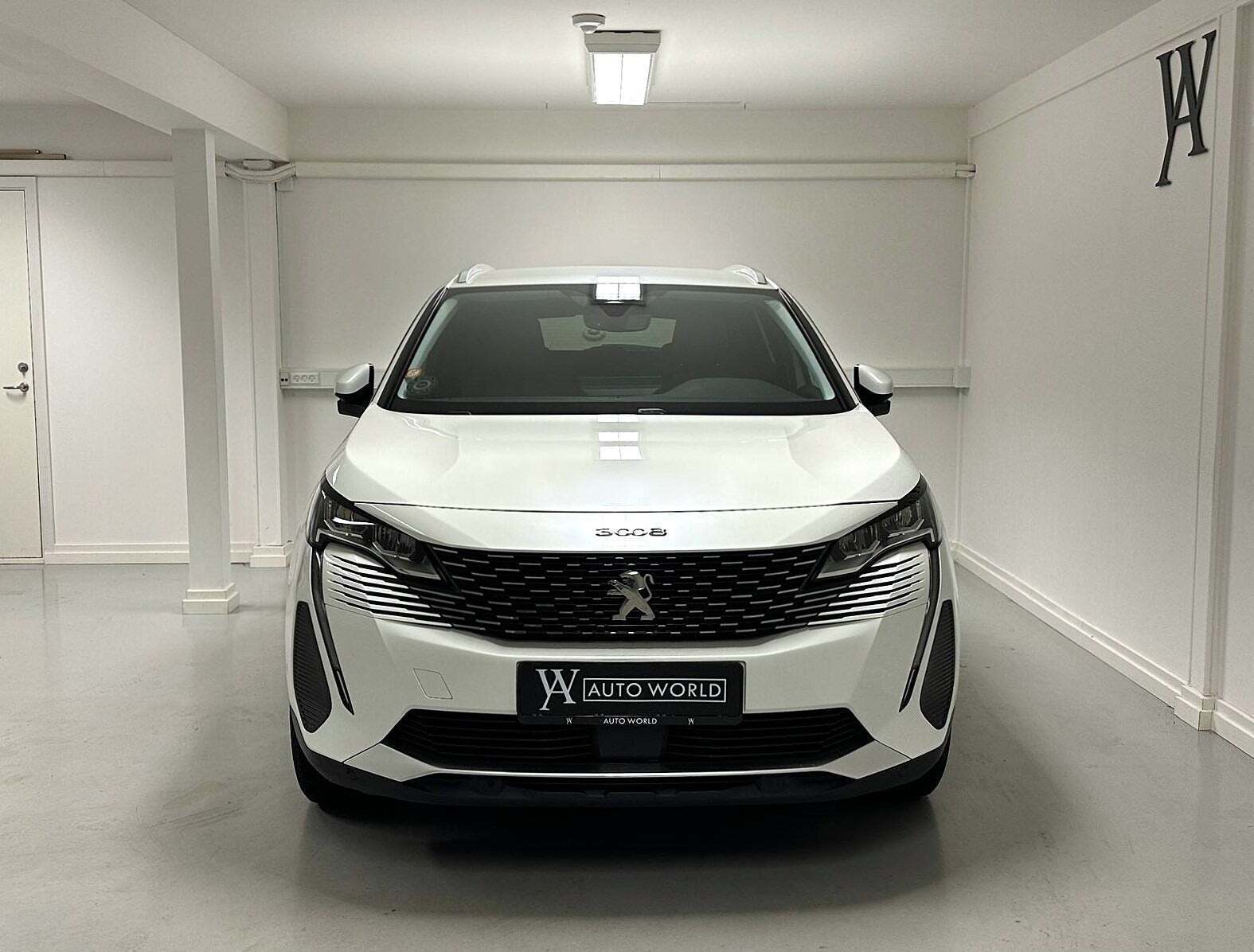 Hvid Peugeot 3008 fra 2021