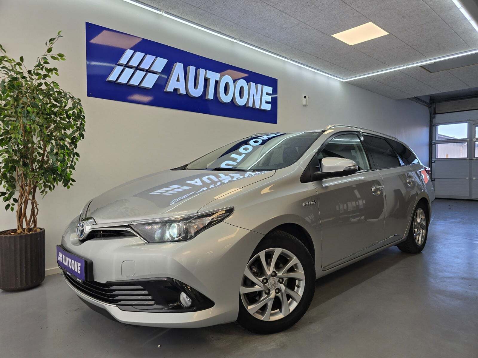 Toyota Auris 1,8 Hybrid H2 Touring Sports CVT