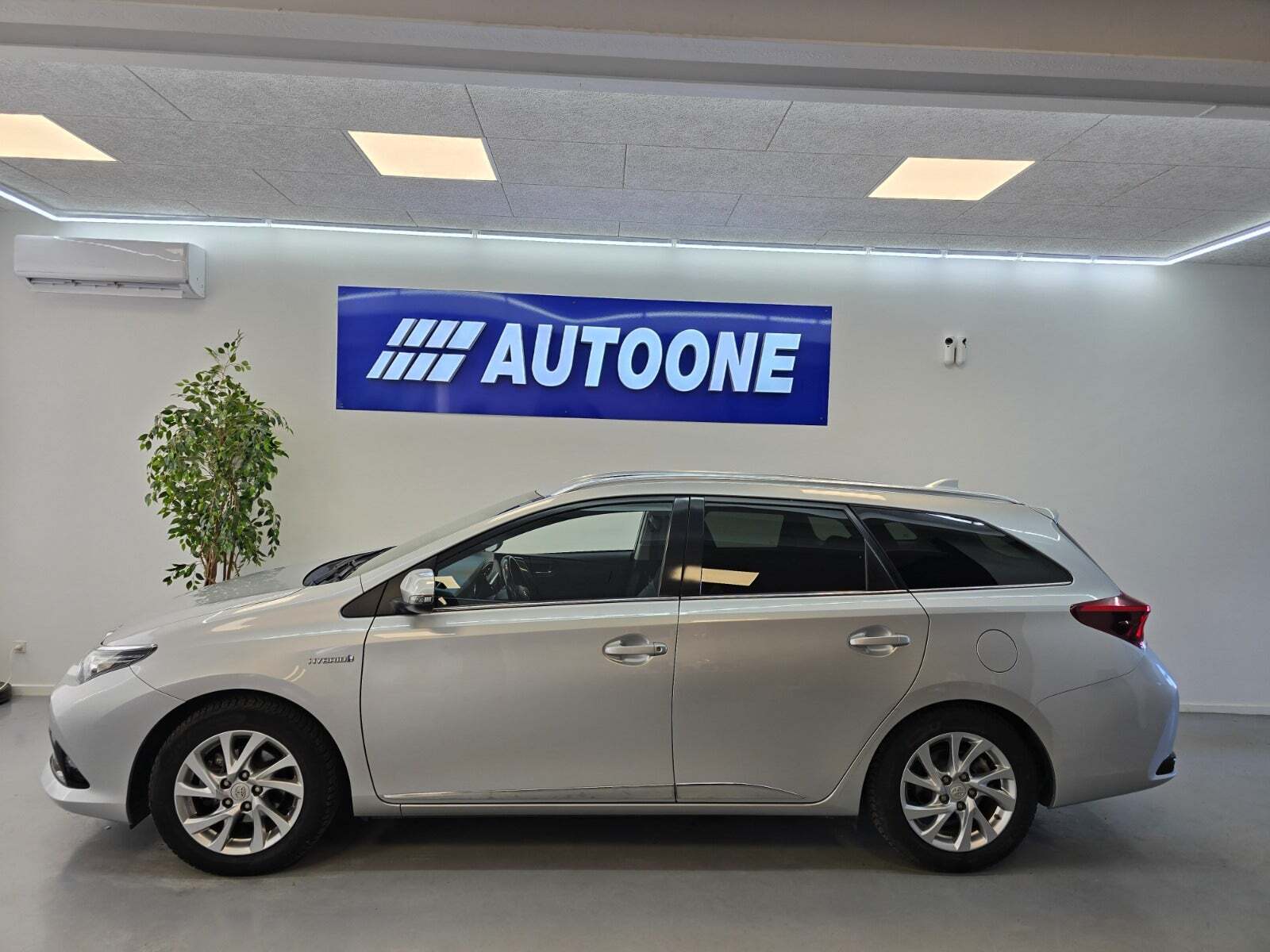 Toyota Auris 1,8 Hybrid H2 Touring Sports CVT