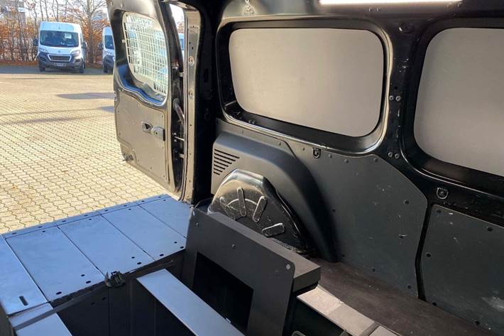 Sort Renault Kangoo fra 2019