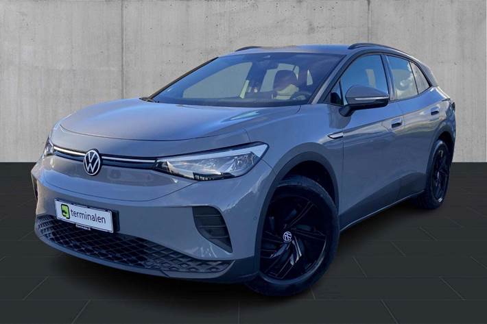 Grå VW ID.4 fra 2023 set udefra