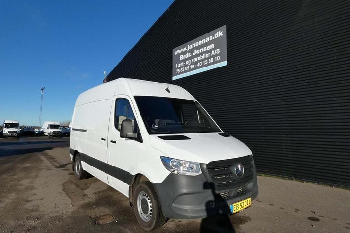 Hvid Mercedes Sprinter 317 fra 2021
