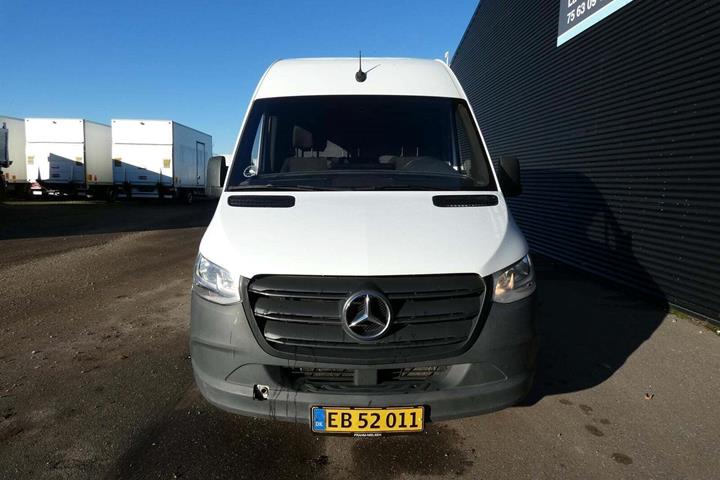 Hvid Mercedes Sprinter 317 fra 2021