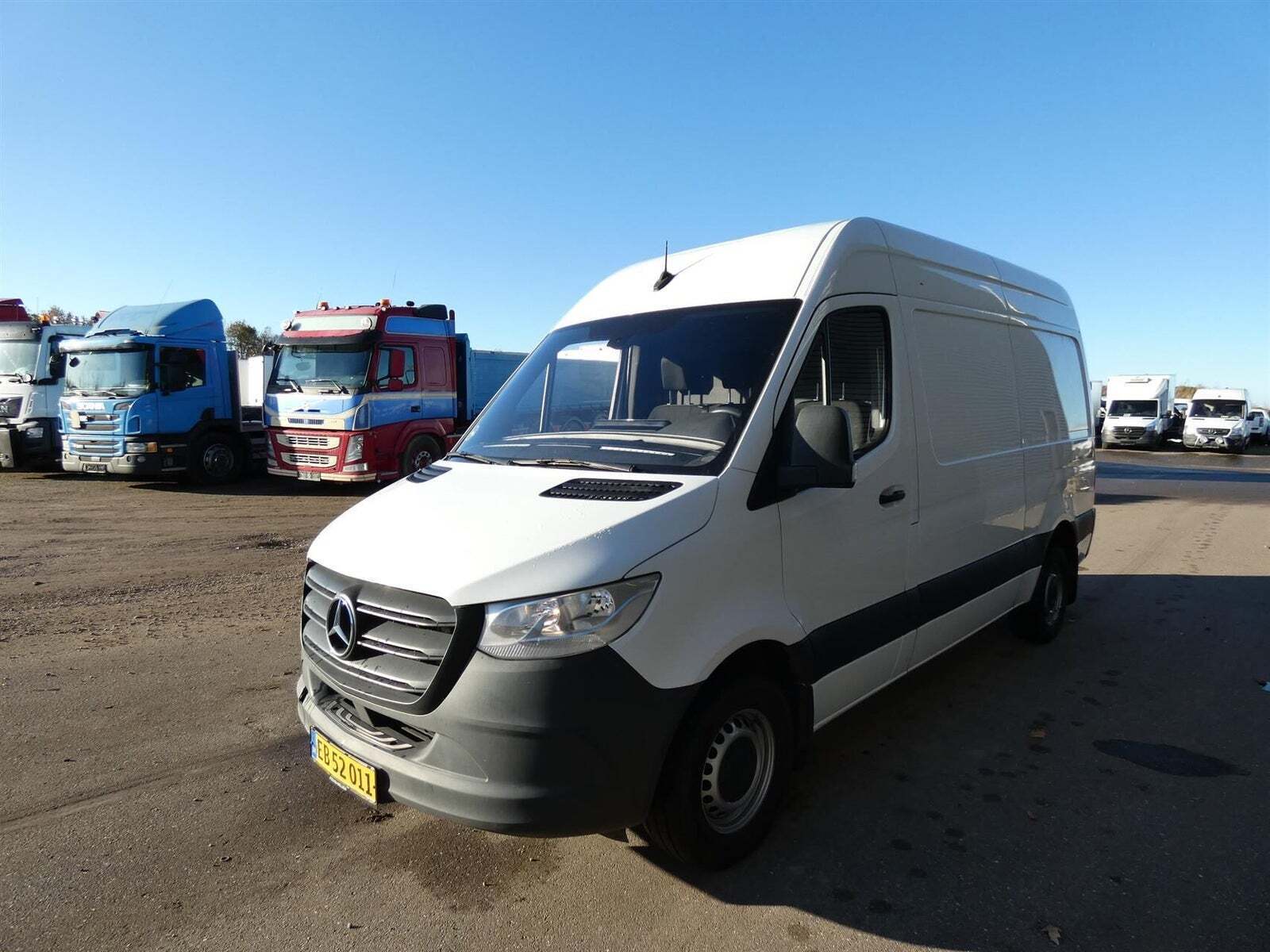 Hvid Mercedes Sprinter 317 fra 2021