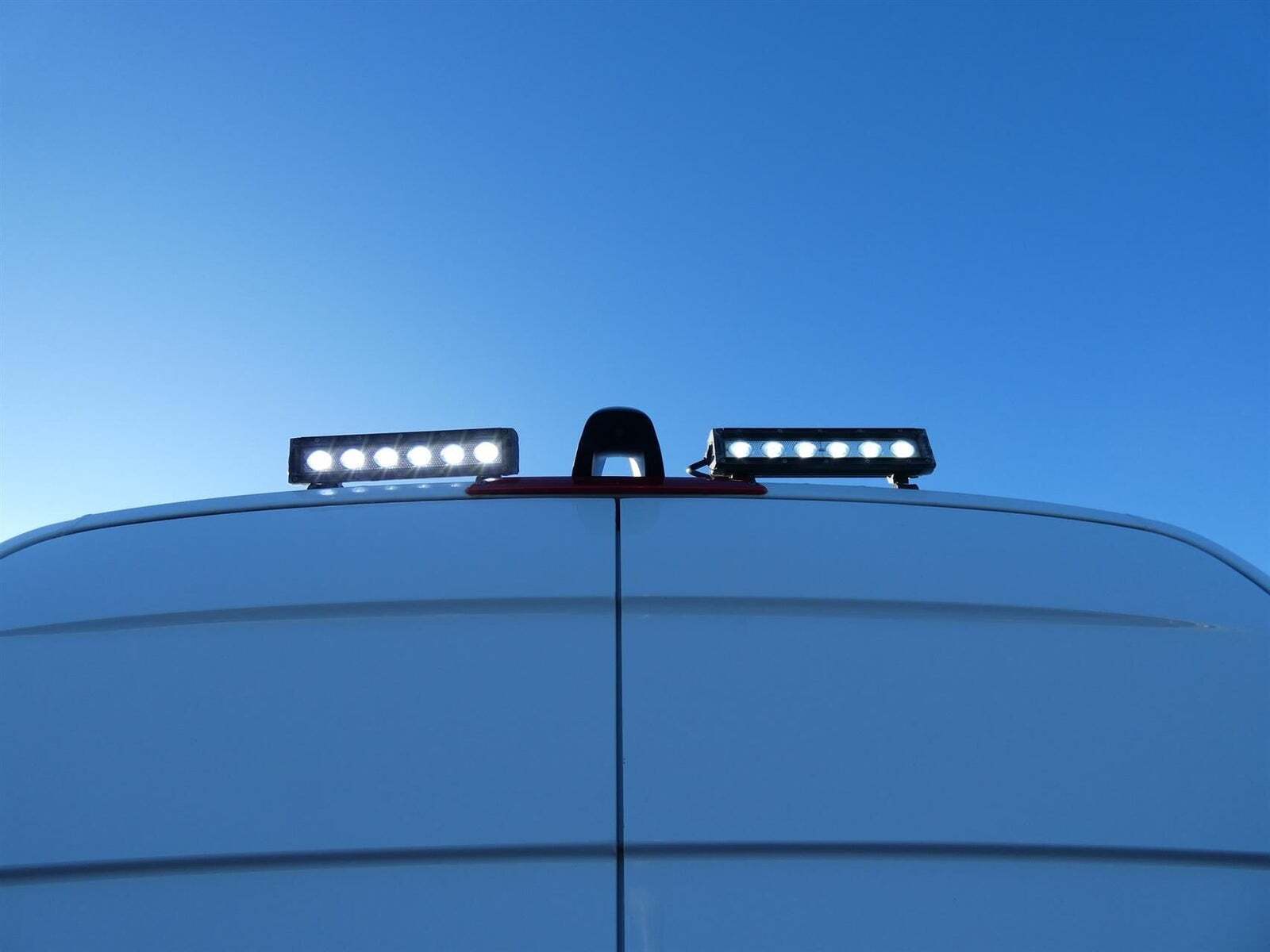 Hvid Mercedes Sprinter 317 fra 2021