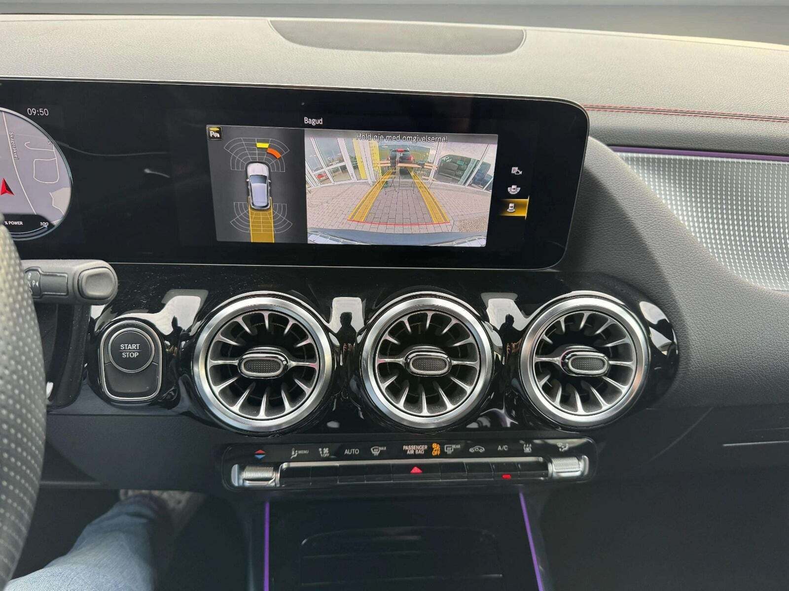 Sort Mercedes EQA250 fra 2023