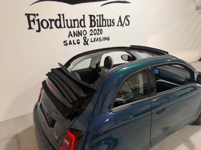 Fiat 500e 42 Icon Cabrio