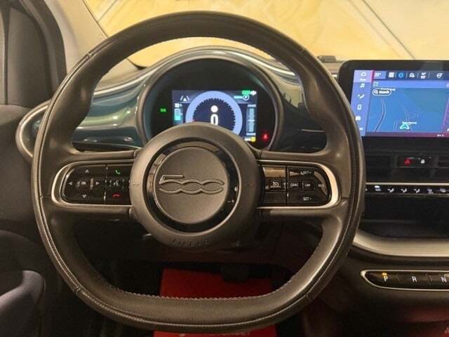 Grøn Fiat 500e fra 2022