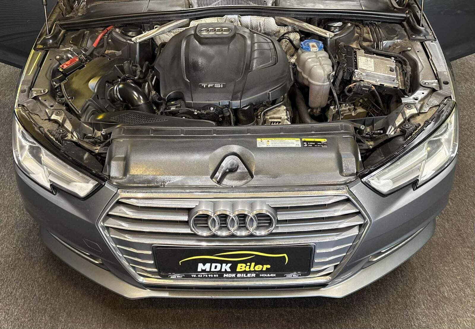 Grå Audi A4 fra 2017