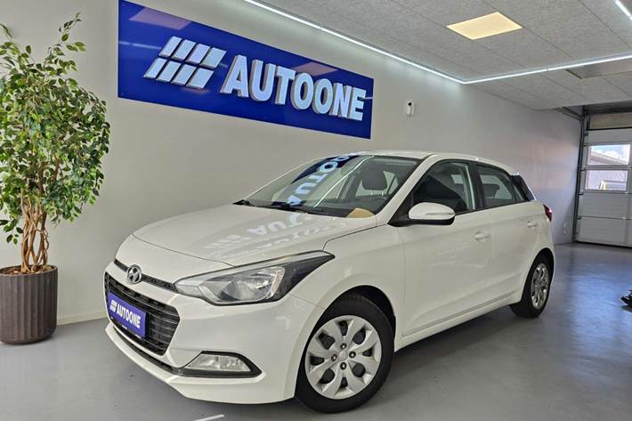 Hvid Hyundai i20 fra 2017