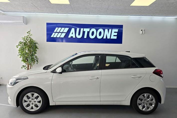 Hvid Hyundai i20 fra 2017