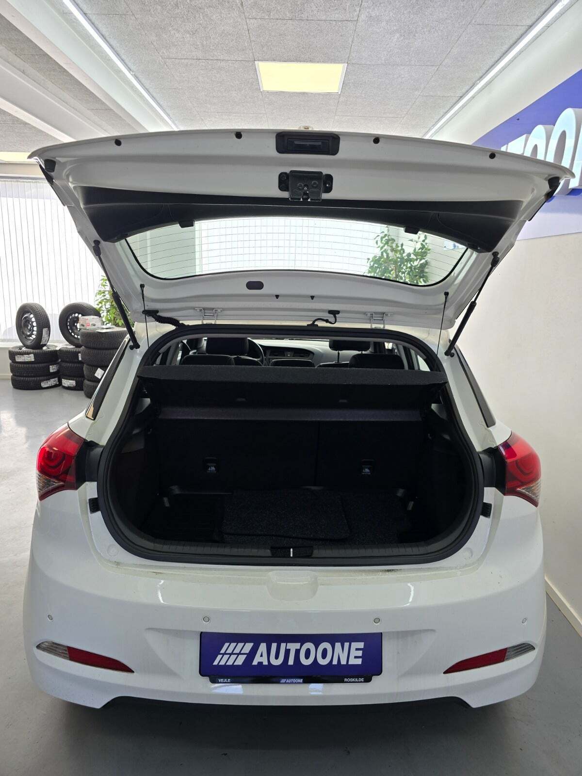 Hvid Hyundai i20 fra 2017