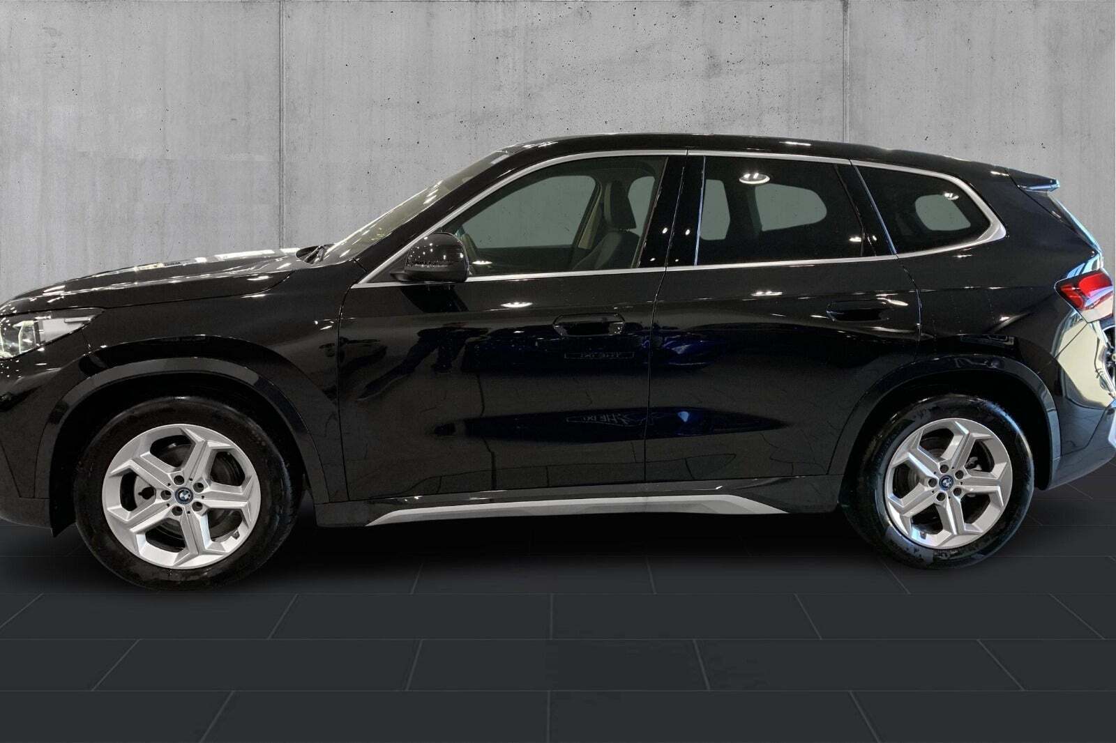 BMW iX1 eDrive20 X-Line