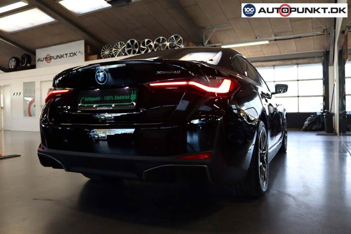 Sort BMW i4 fra 2025