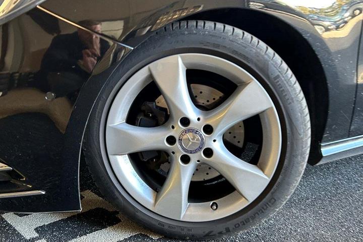 Sort Mercedes B180 fra 2014