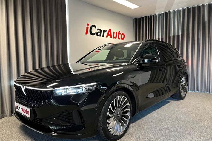 Sort Voyah Free fra 2024 set udefra