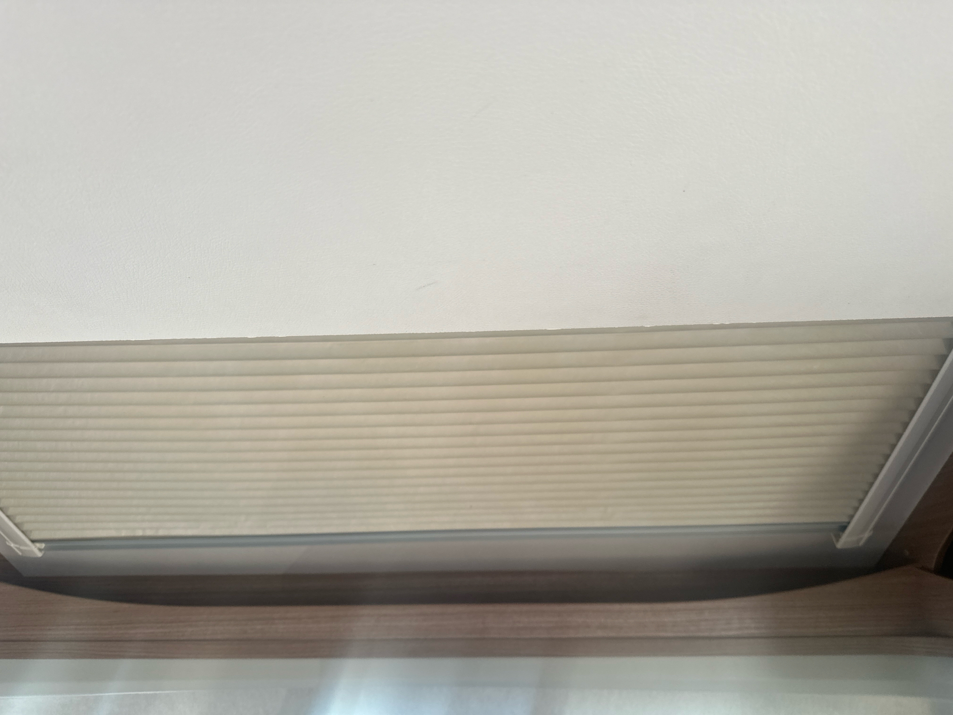 Hvid Carado T447 fra 2021 set udefra