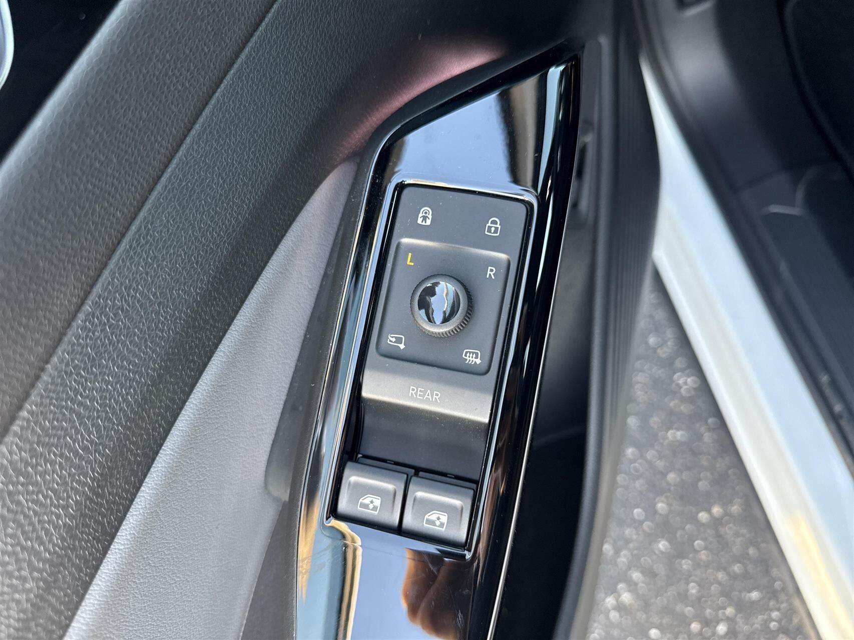 Hvid VW ID.4 fra 2025