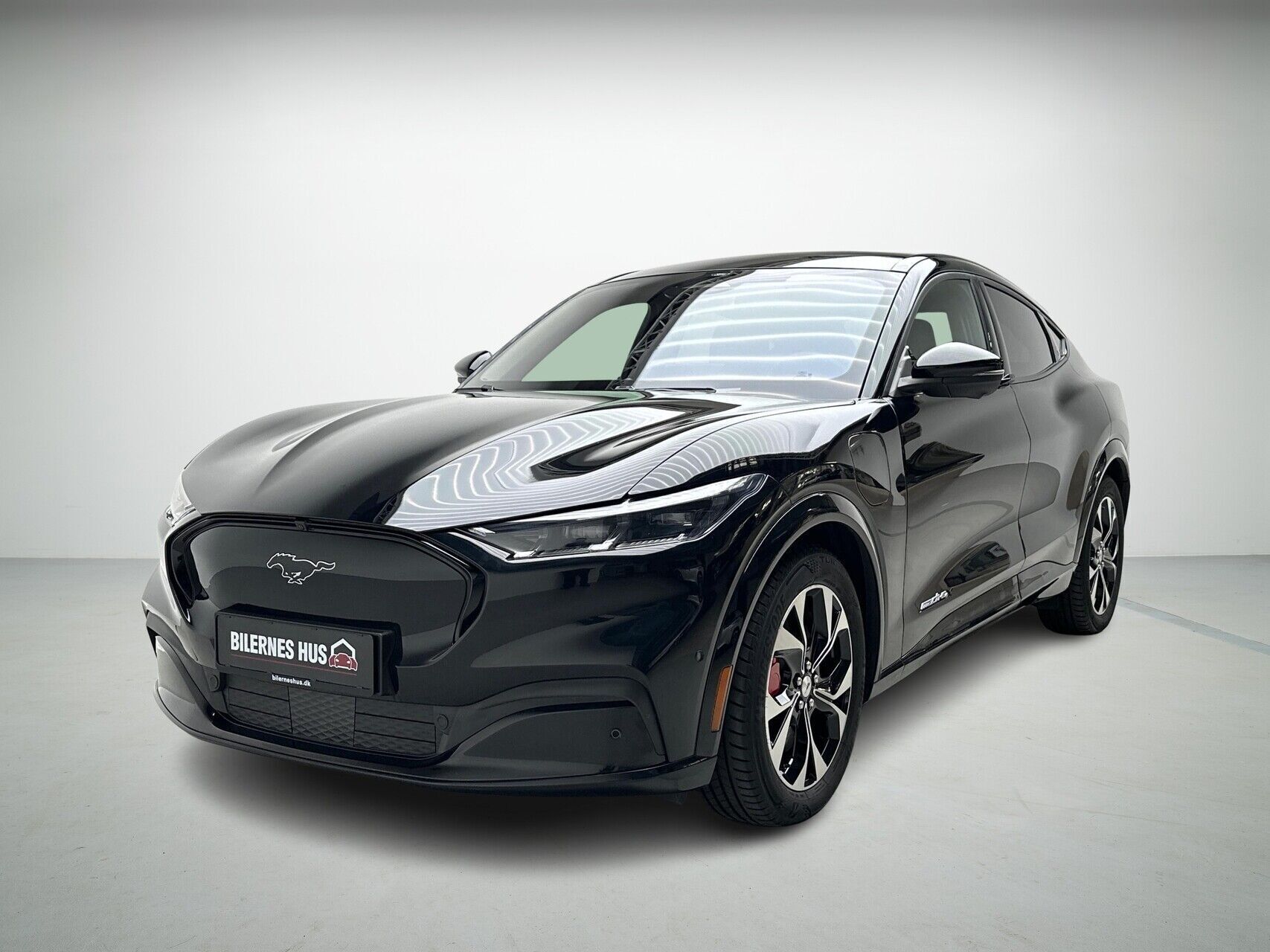 Ford Mustang Mach-E EL UR Premium AWD 351HK 5d Aut.