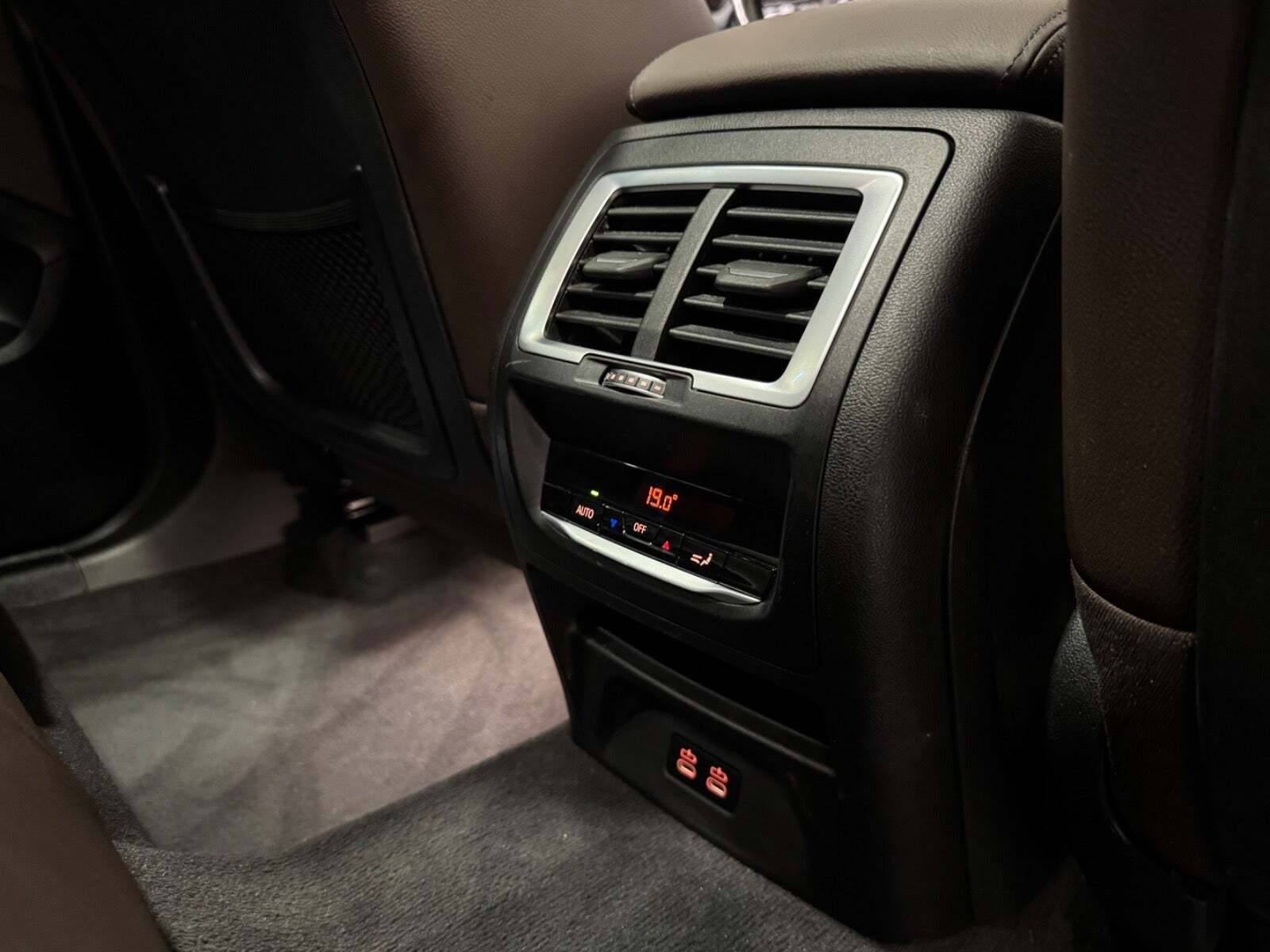 Hvid BMW iX3 fra 2022