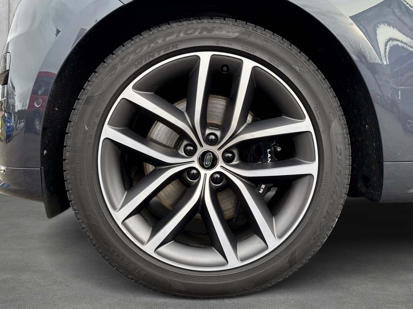 Sort Land Rover Range Rover sport fra 2024