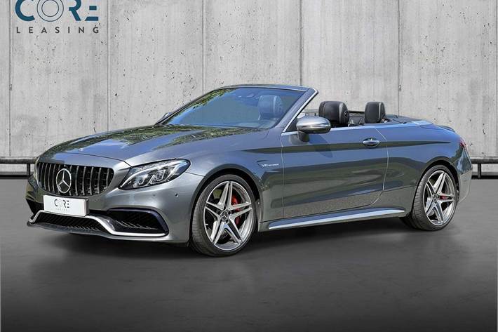 Grå Mercedes C63 fra 2017
